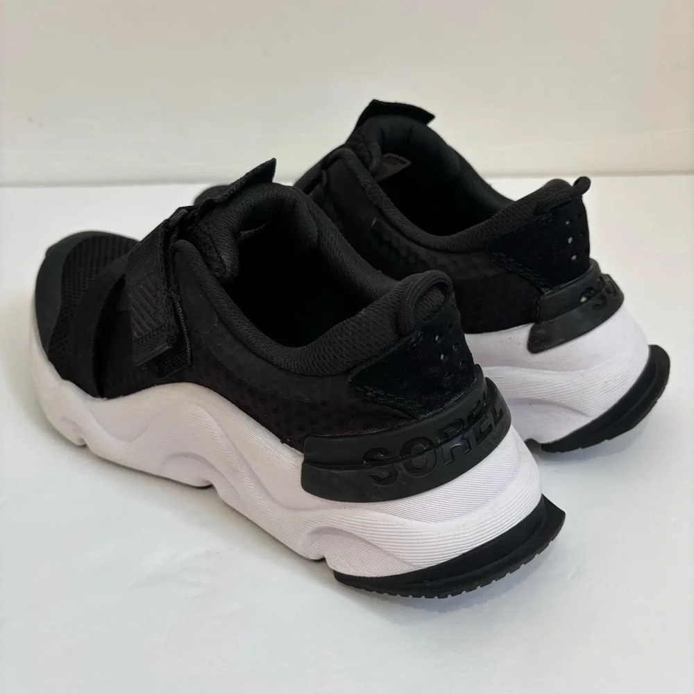 Sorel Kinetic RNEGD Sneakers Black White Hook & Loop Strap Athletic Shoes 6.5